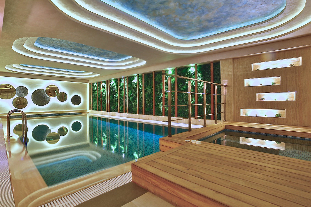 Beethoven Premium Indoor Heated Pool